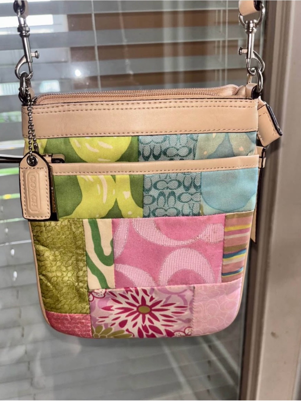 Colorful Coach patchwork Bag - Picture 6 of 8